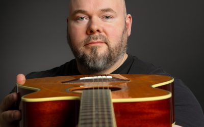 Voit aina vain istua paikallasi ja katsella, kun juna menee ohi.